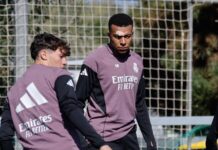 Kylian Mbappé rikthehet në stërvitje para sfidës vendimtare ndaj Bayern Munich