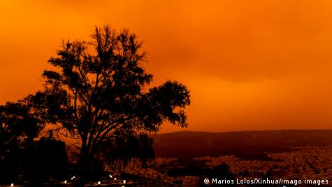 Stuhi rëre dhe mot i rënduar në Santorini dhe gjithë Greqinë
