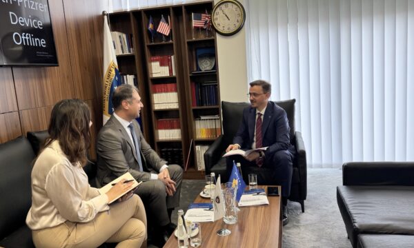 Kryeprokurori i Prizrenit priti në takim përfaqësues të OSBE së