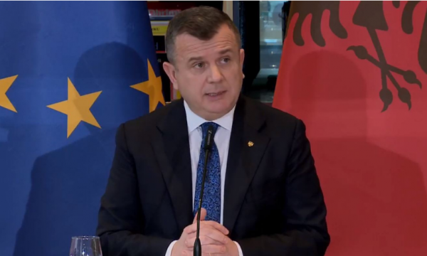 Balla  Kur vjen puna për çështje kombëtare  shqiptarët duhet të bëhen bashkë