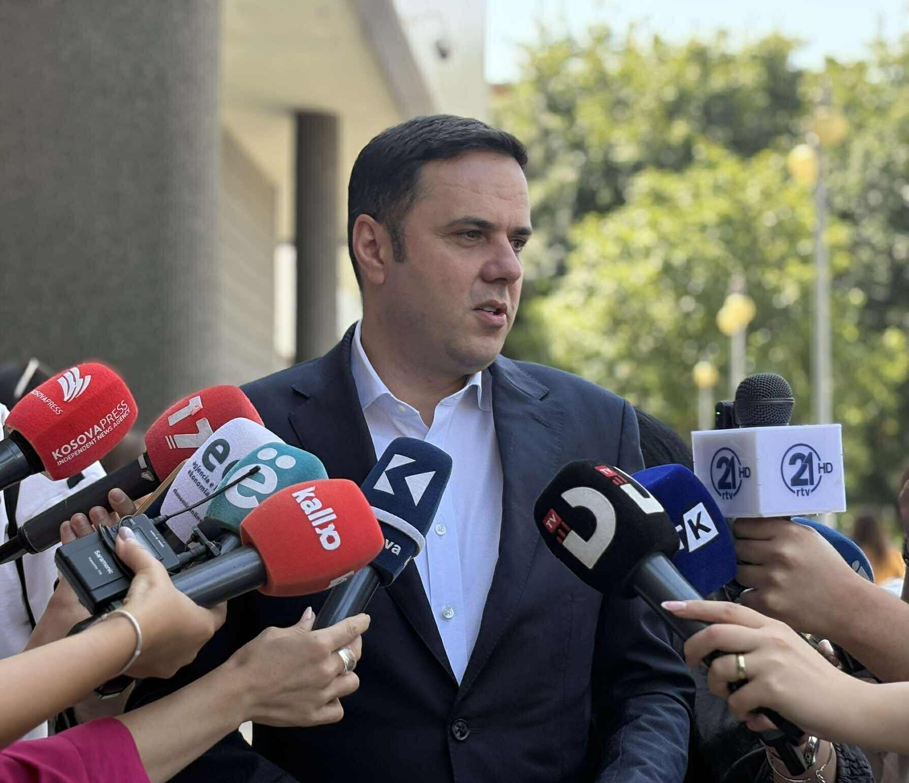 Abdixhiku pas takimit me Kurtin  Nuk kemi lëvizje të re  do të ketë takime tjera