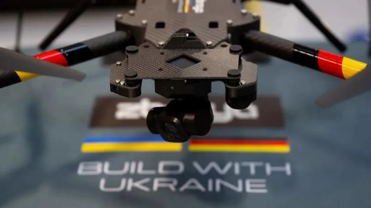 Prodhuesi gjerman i dërgon Ukrainës 10 000 dronë   Zelensky takon kancelarin Merz në Berlin