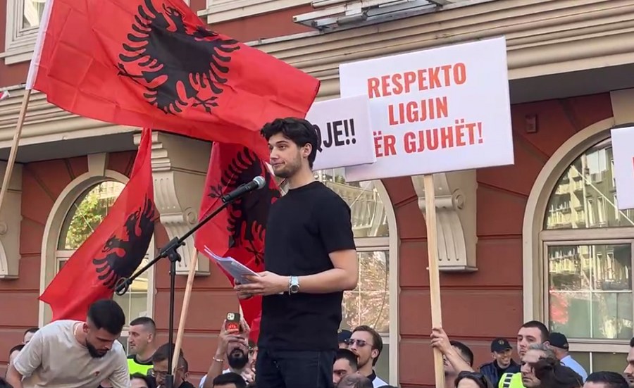 Studentët shqiptarë të hënën përsëri do të protestojnë në Shkup