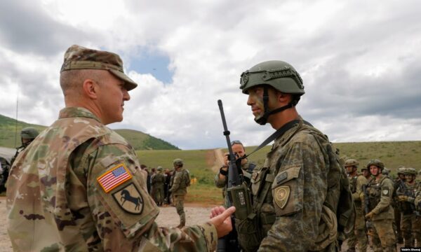 Albanians For America mirënjohje DASH it pas lajmit për lejimin e shitjes së armëve për Kosovën