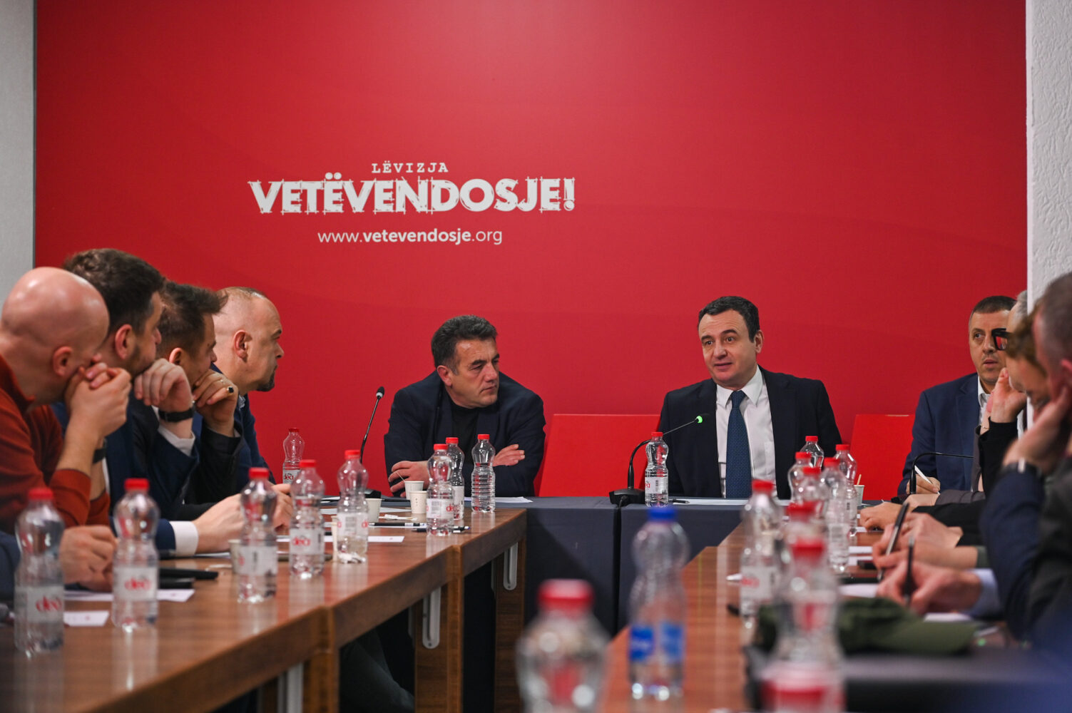 Vetëvendosje mban mbledhjen e Këshillit të Përgjithshëm