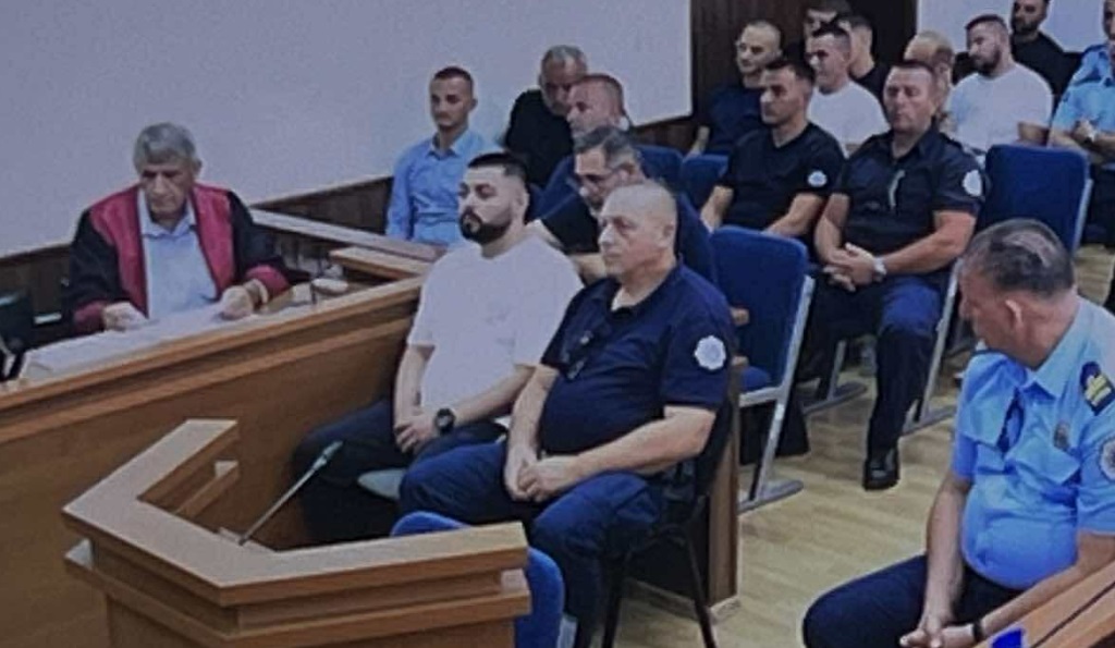 Vrasja e Auron Thaqit  të akuzuarit sot para gjykatës