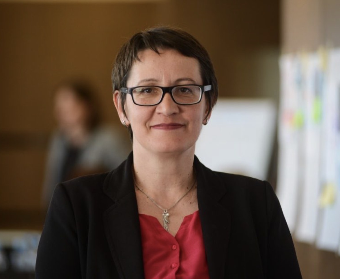 Aida Dërguti i bashkohet PDK së