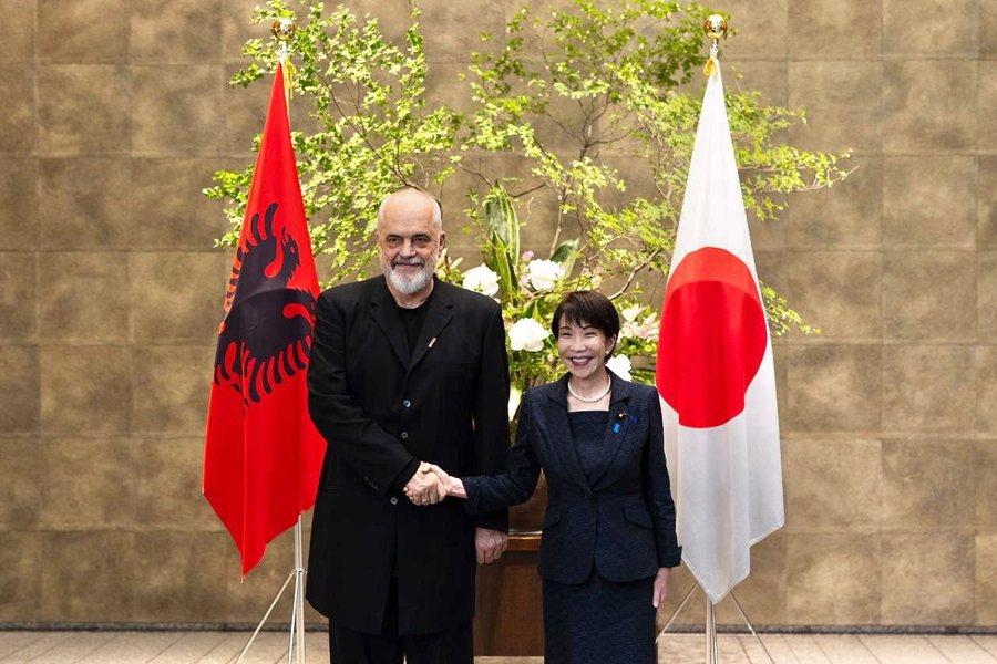 Rama fton kryeministren e Japonisë në Shqipëri për Samitin e NATO s