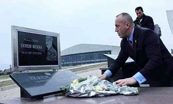 Haradinaj përkujton komandant Drinin dhe dëshmorët e 8 Majit  Sakrifica e tyre është themeli i lirisë së Kosovës