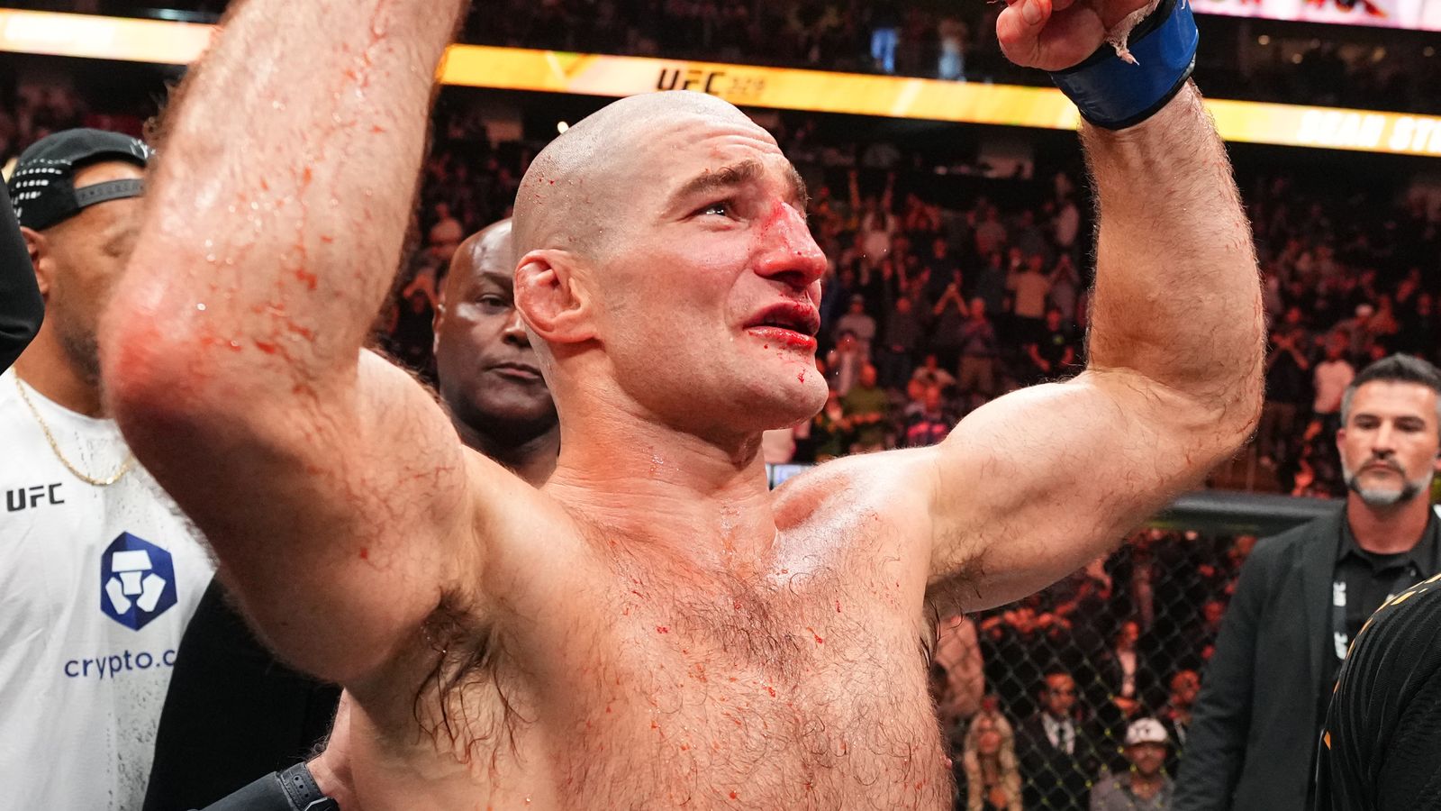 Sean Strickland befason në UFC 328 Rikthehet kampion i dyfishtë në peshën e mesme