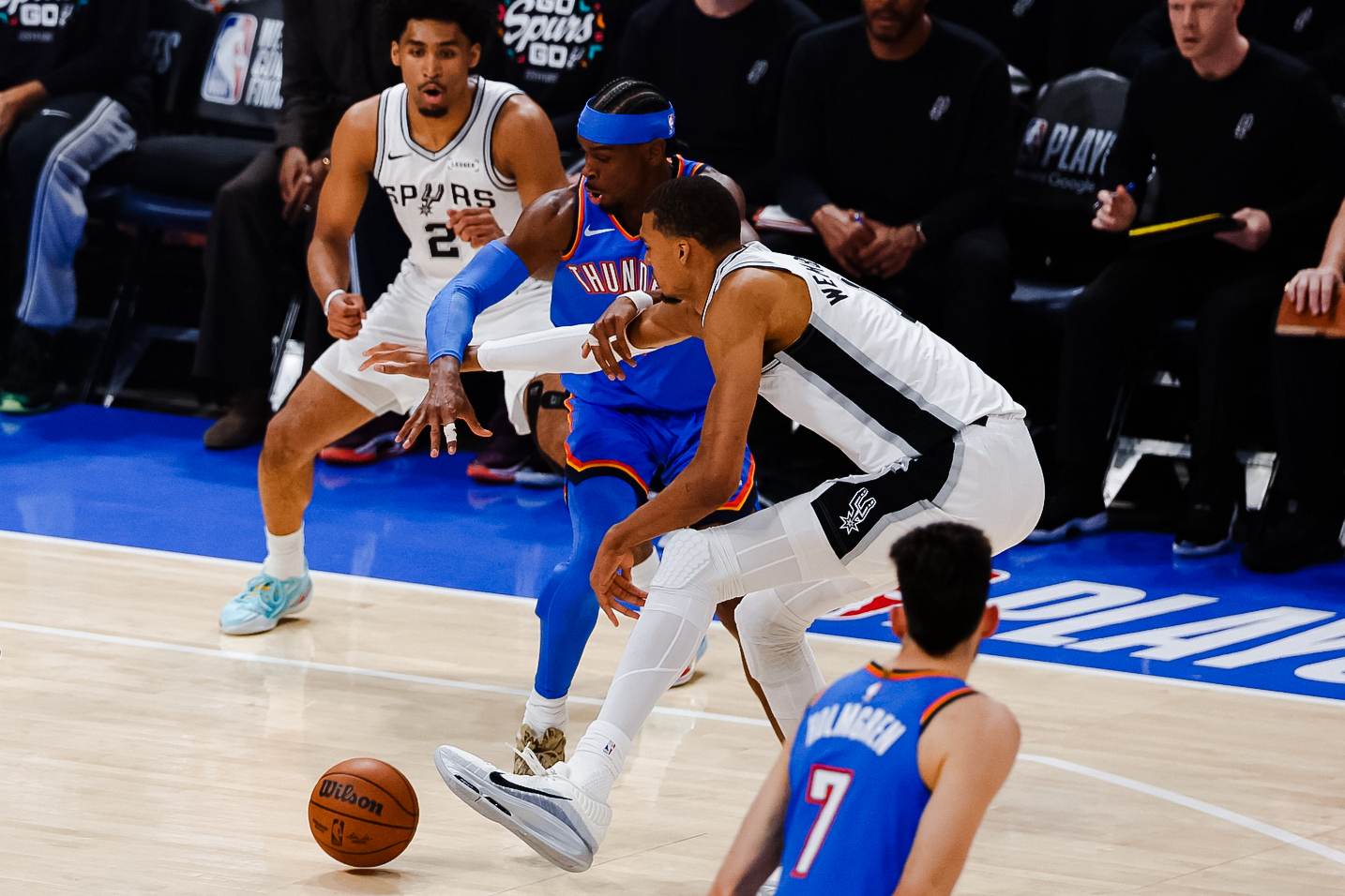 Oklahoma City Thunder barazon serinë me San Antonio Spurs me fitore 122 113   Shai Gilgeous Alexander shndërrohet n yllin e nëdeshjes