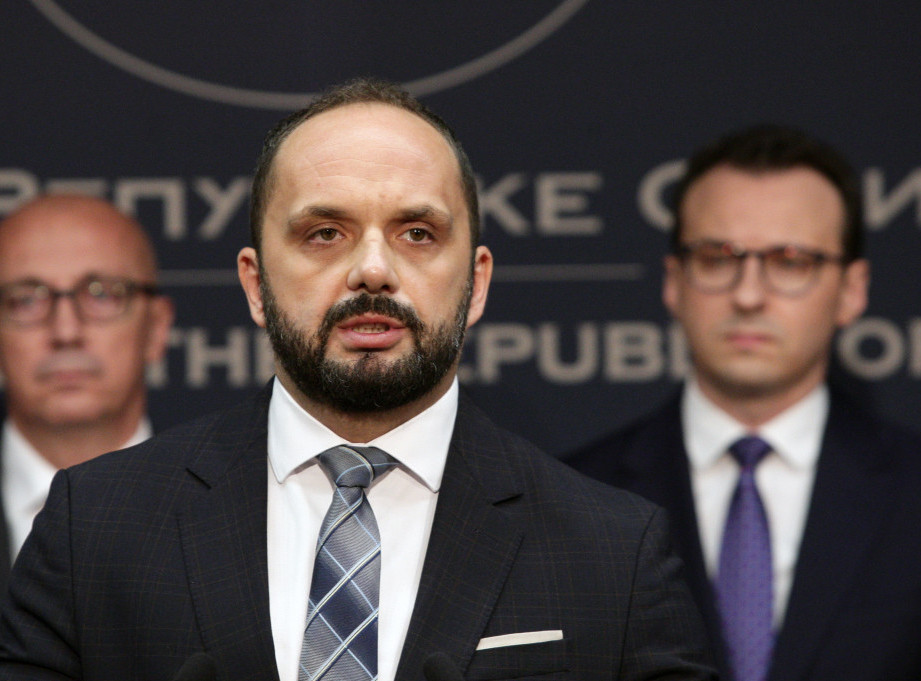 Kryetari i Mitrovicës së Veriut shoqërohet në Polici