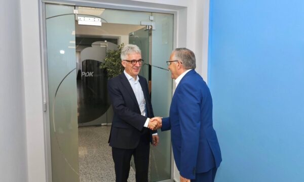 Hamza takon ambasadorin gjerman  PDK e përkushtuar për formimin sa më të shpejtë të institucioneve