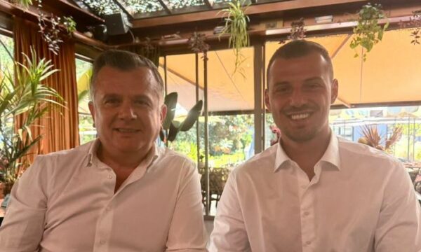 Taulant Balla takohet me Endrit Thaçin  Shpresoj që sot një muaj ta kemi edhe presidentin mes nesh