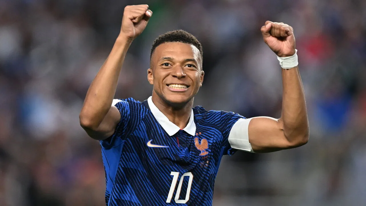 Mbappe thyen rekorde në Kupën e Botës  vetëm Messi mbetet para tij
