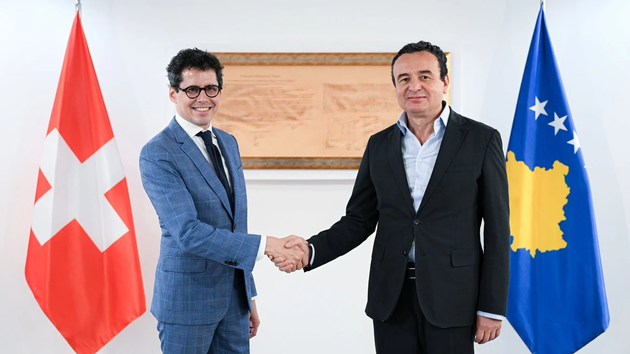 Rreth 68 milionë euro të zotuara për Kosovën nga Zvicra  Kurti falënderon ambasadorin Sprecher