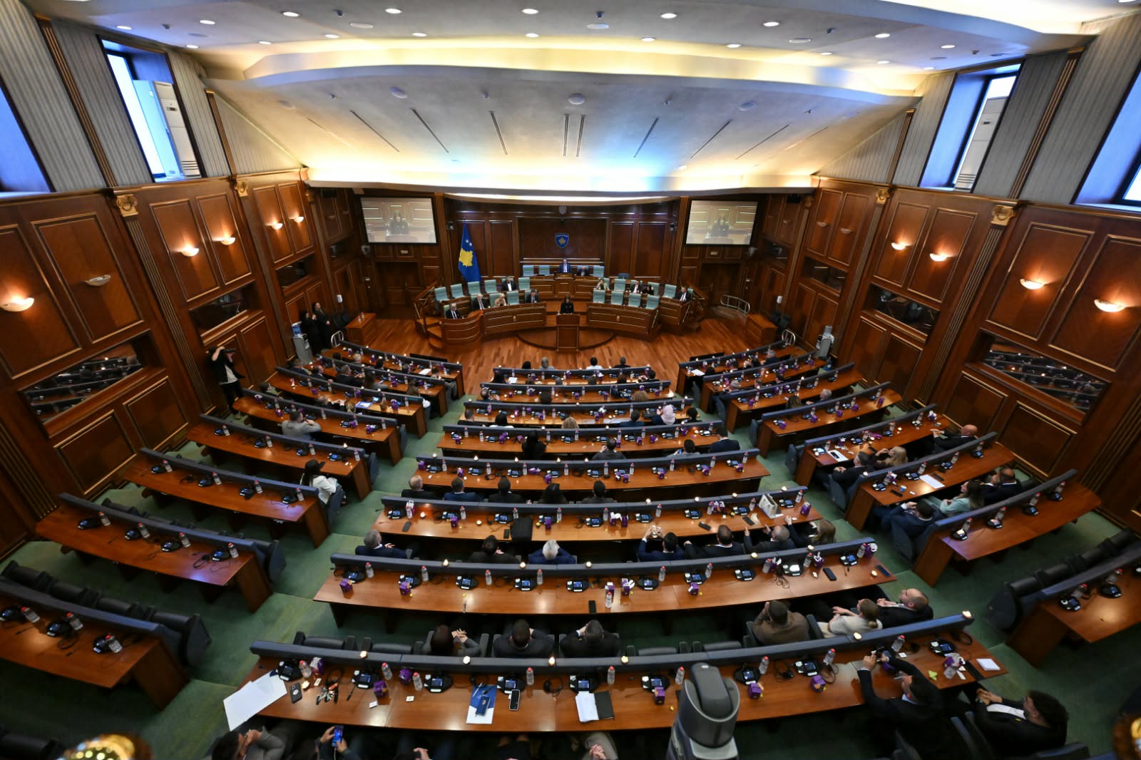 Përgatitjet për konstituimin e Kuvendit  partitë politike takohen të premten