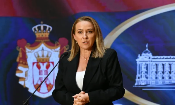 Skandal  Ministrja në Qeverinë e Serbisë  Po të kisha qenë në vend të Millosheviqit  do e kisha pastruar etnikisht Kosovën