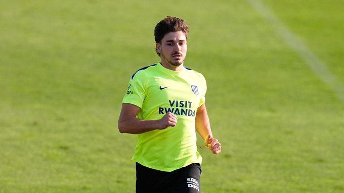 Julian Alvarez kërkon takim urgjent me drejtuesit e Atletico Madridit për transferimin te Barcelona