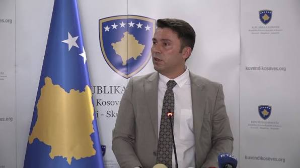 Adnan Rrustemi mohon lidhjet familjare me Skender Llugiqin