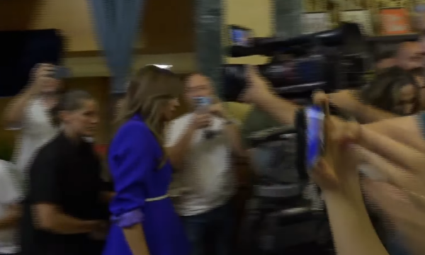 Haxhiu nis ta mbajë një konferencë  largohet pasi sheh deputetët e PDK së  ata i thonë  thirre seancën 