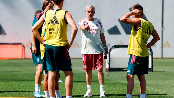 Jose Mourinho kërkon me ngulm një qendërmbrojtës të nivelit botëror për Real Madridin