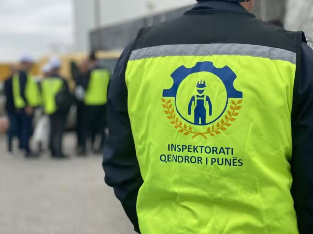 Inspektorati Qendror i Punës ndalon punimet në 6 objekte ndërtimi në Prishtinë  Pejë dhe në Mitrovicë