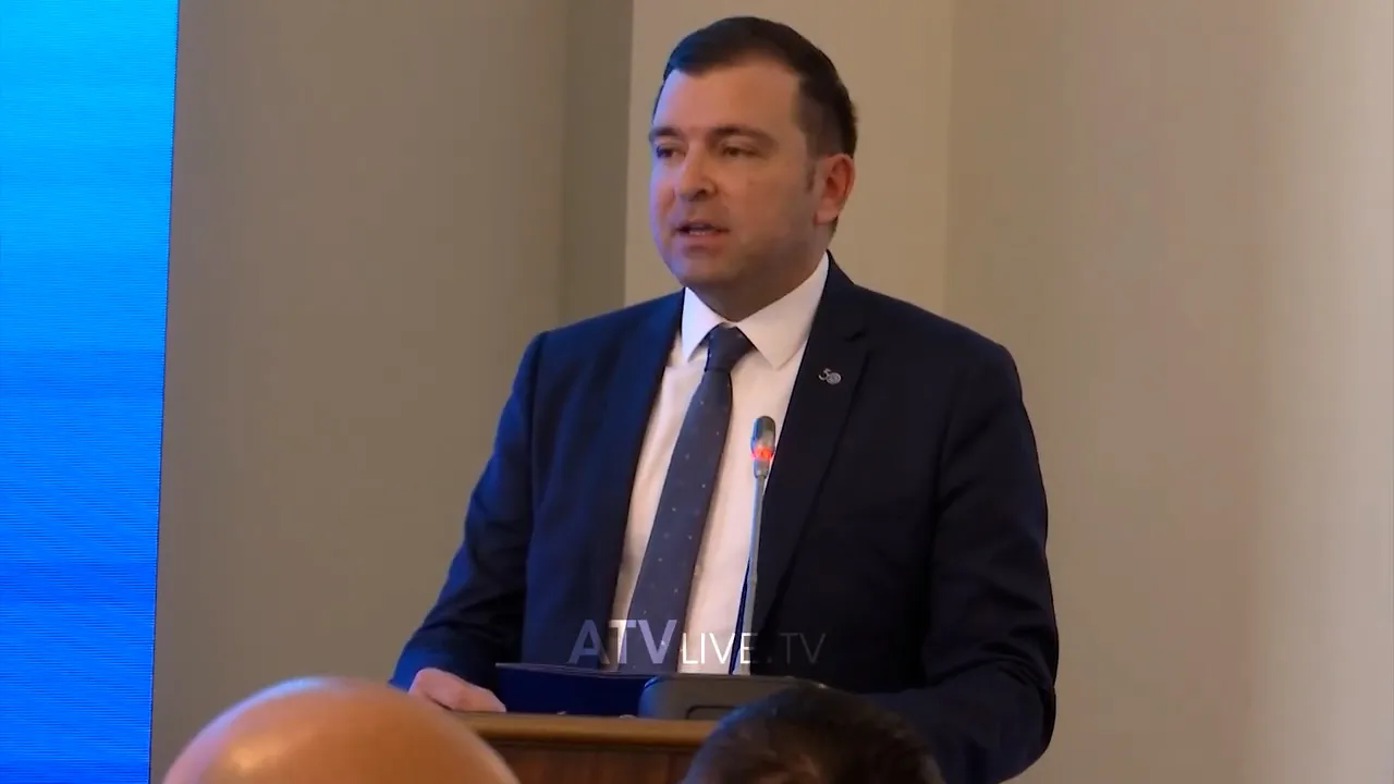 Aeroporti  Adem Jashari  organizon konferencë për gjendjen e punëtorëve