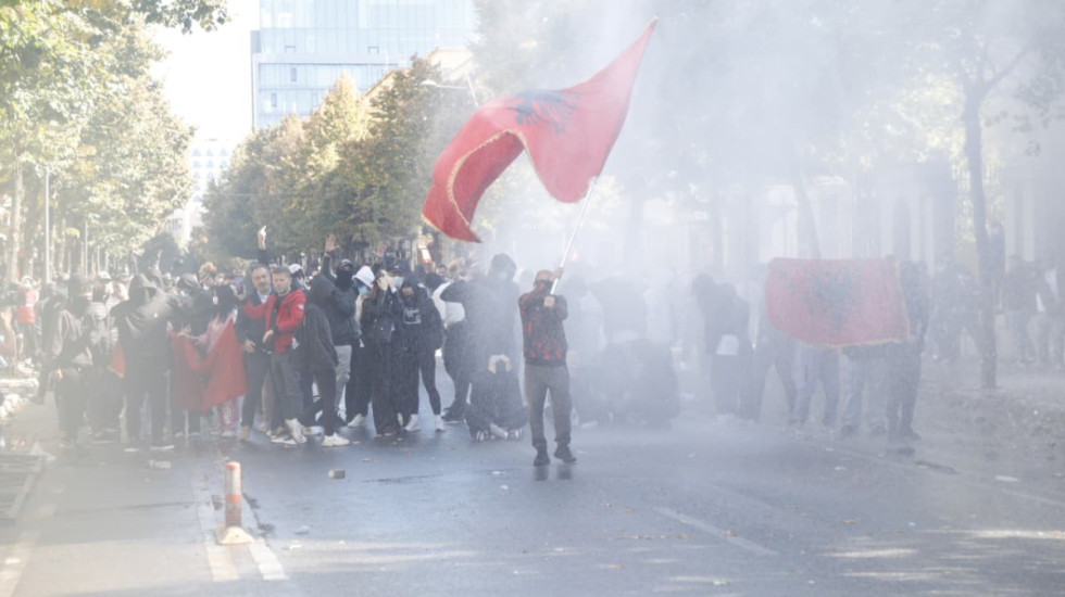 24 të lënduar nga protesta e 16 tetorit  dy vazhdojnë trajtimin në Spitalin e Traumës