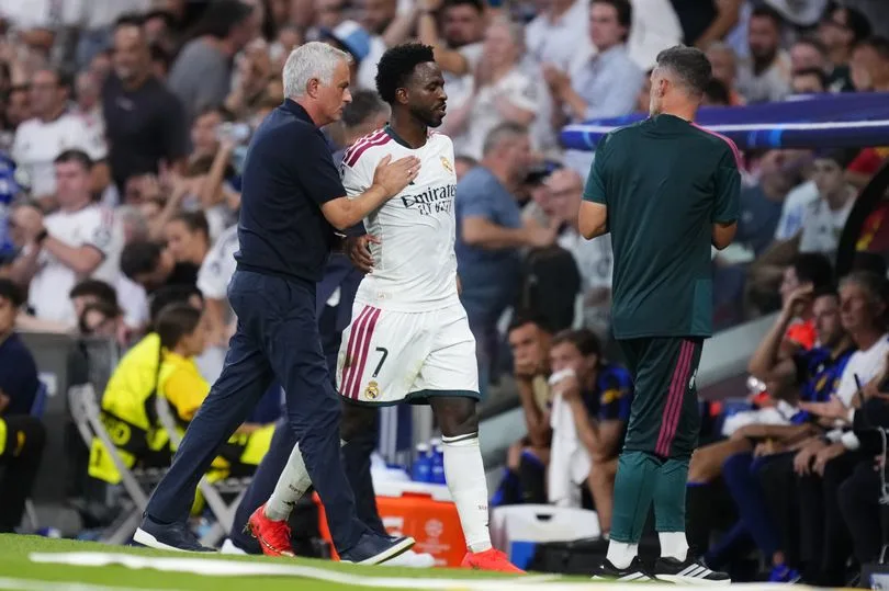 Mourinho konfirmon titullar Viniciusin ndaj Leipzigut