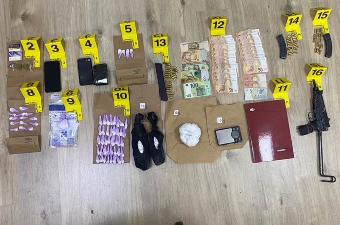 Bastisje në Gjakovë  ja çka gjeti policia në banesën e një 22 vjeçari