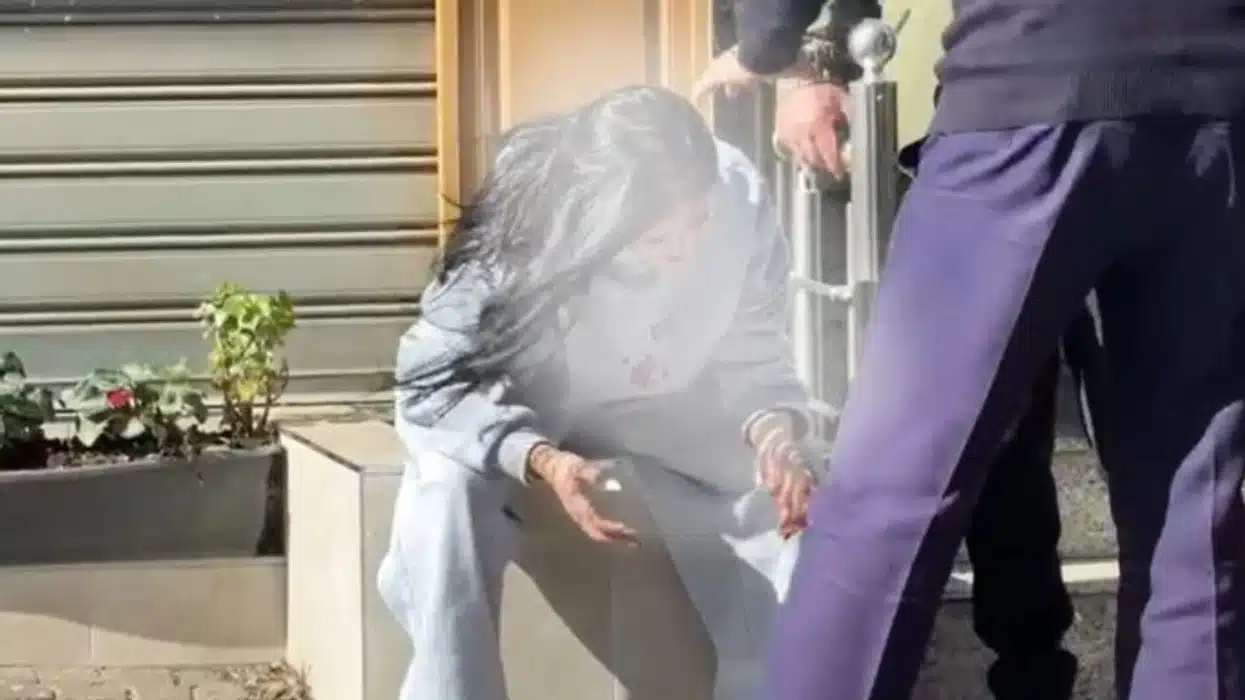 Përshkallëzohet protesta në Lezhë  gurët e hedhur drejt Policisë lëndojnë në fytyrë një nxënëse