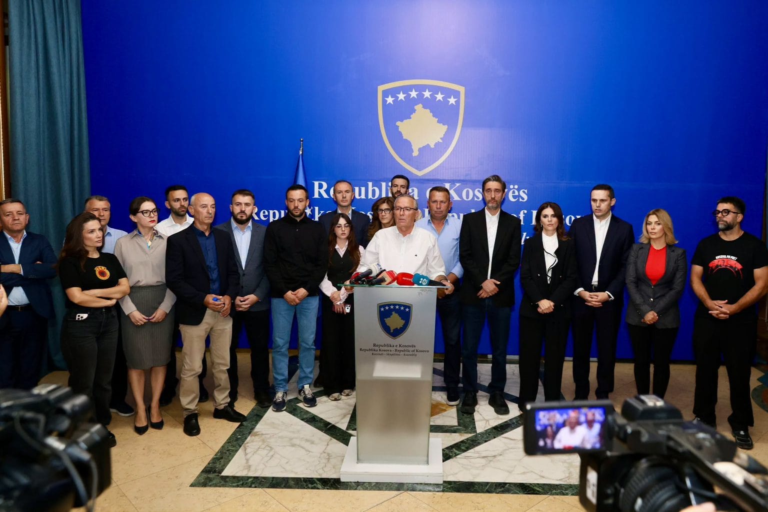 PDK  Qeveria të ndalë dhunën ndaj protestuesve